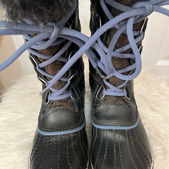 Sorel Toffino Herringbone Boots - Picture 4 of 8